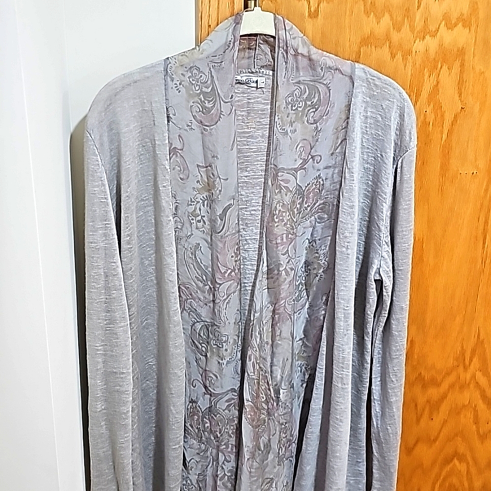 Elena Baldi, Made in Italy, light grey sweater. (L)